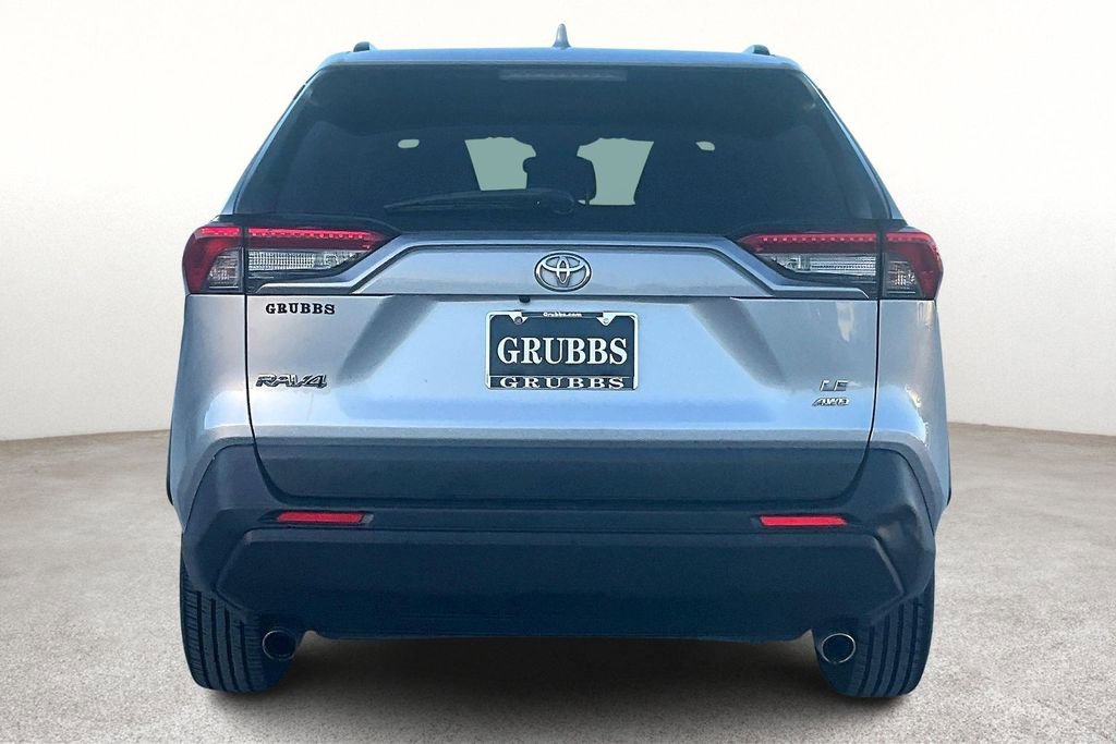 Used 2019 Toyota RAV4 LE image 6