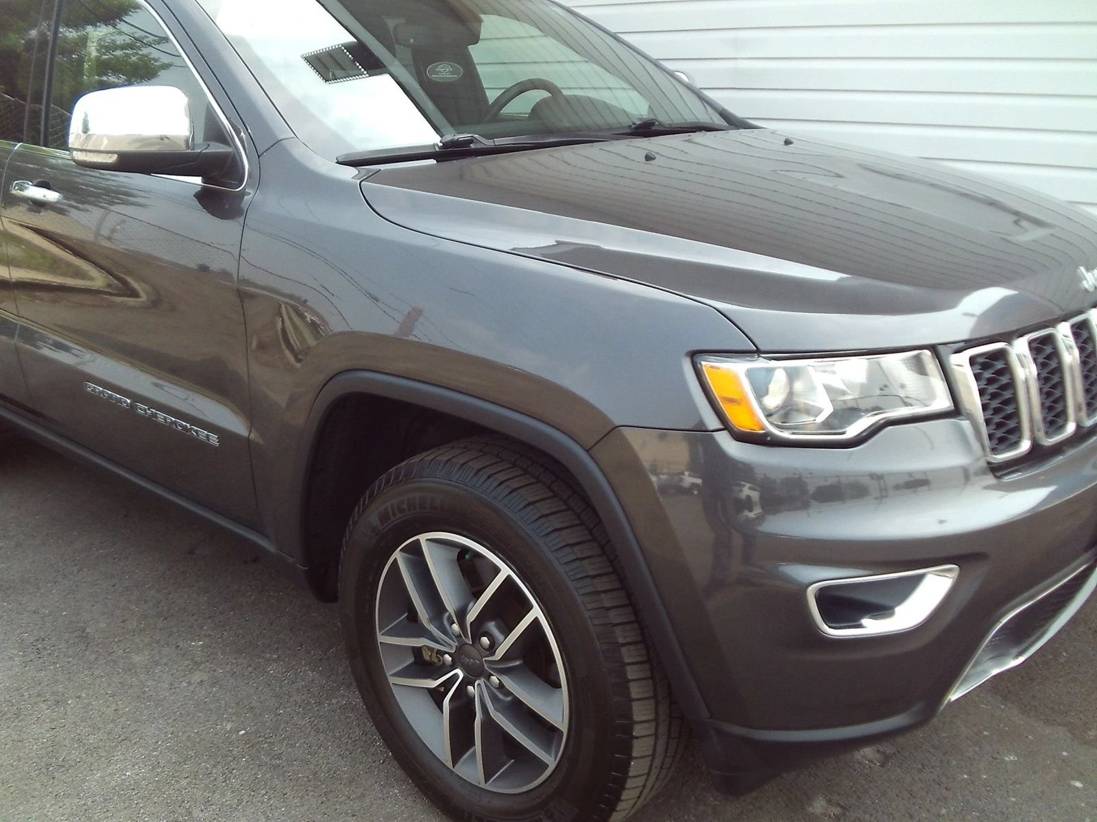 Used 2021 Jeep Grand Cherokee Limited AWD/4WD image 10
