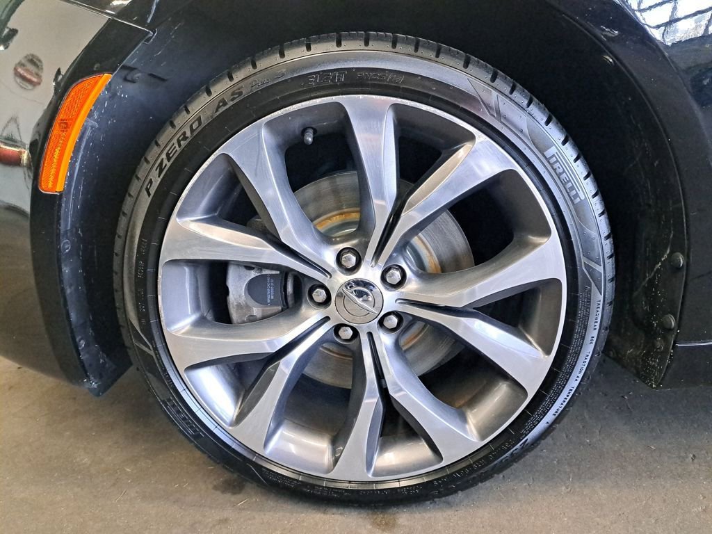 Used 2015 Chrysler 200 C w/ Navigation & Sound Group I image 29