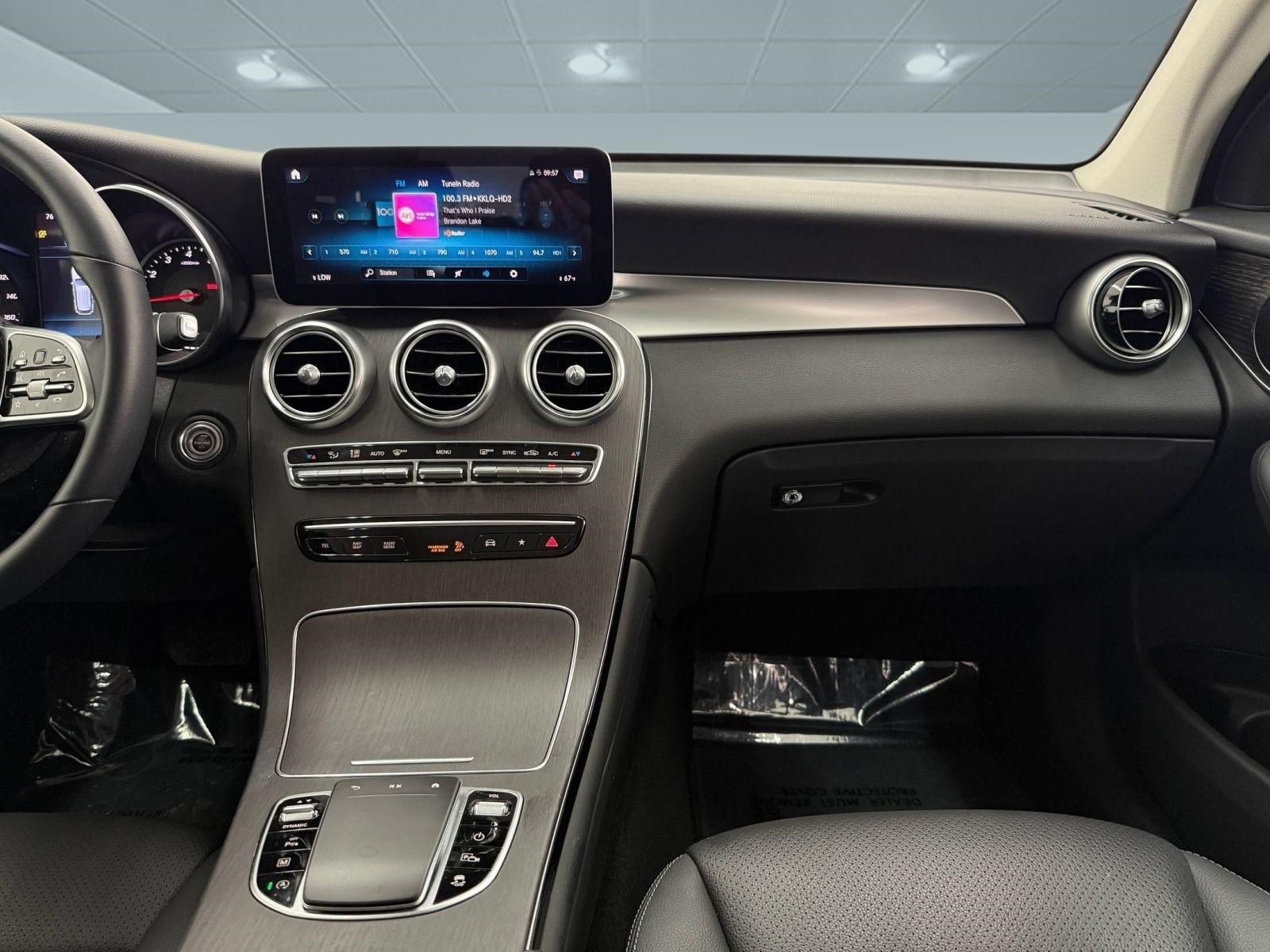 Used 2022 Mercedes-Benz GLC 300 image 30