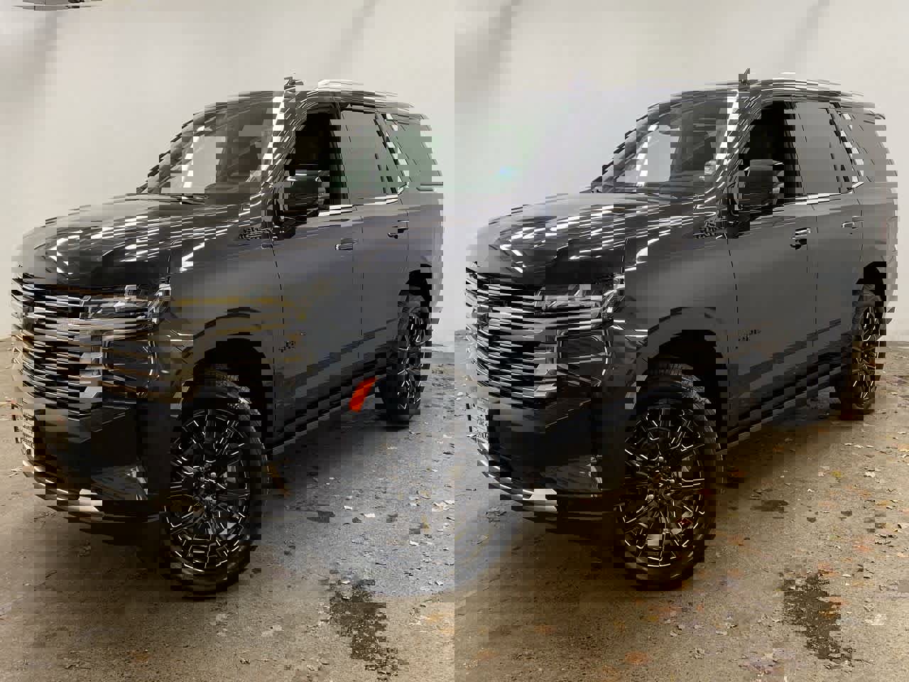 Used 2024 Chevrolet Tahoe High Country w/ Premium Package 2