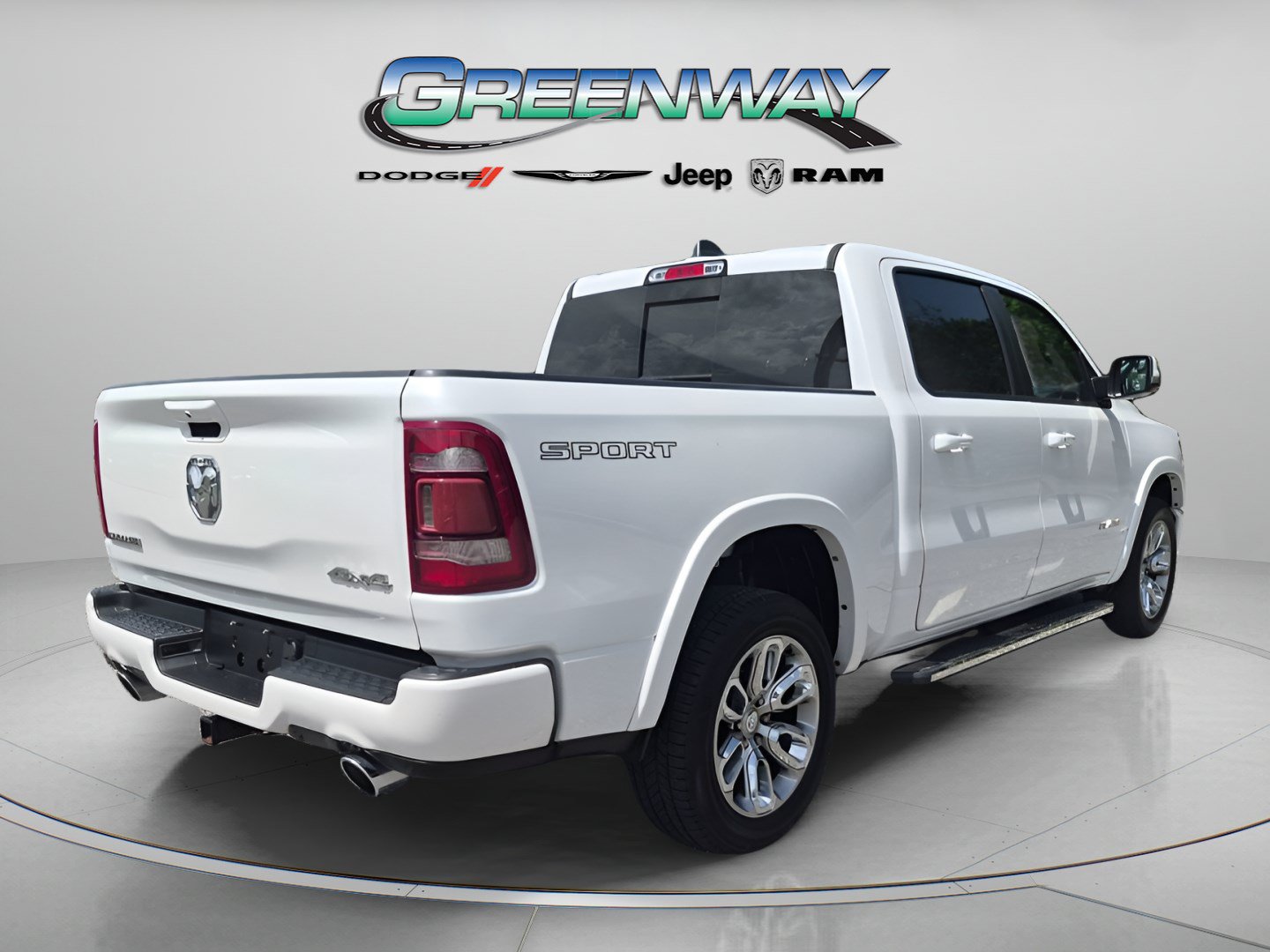 Used 2022 RAM 1500 Laramie w/ Sport Appearance Package AWD/4WD image 3
