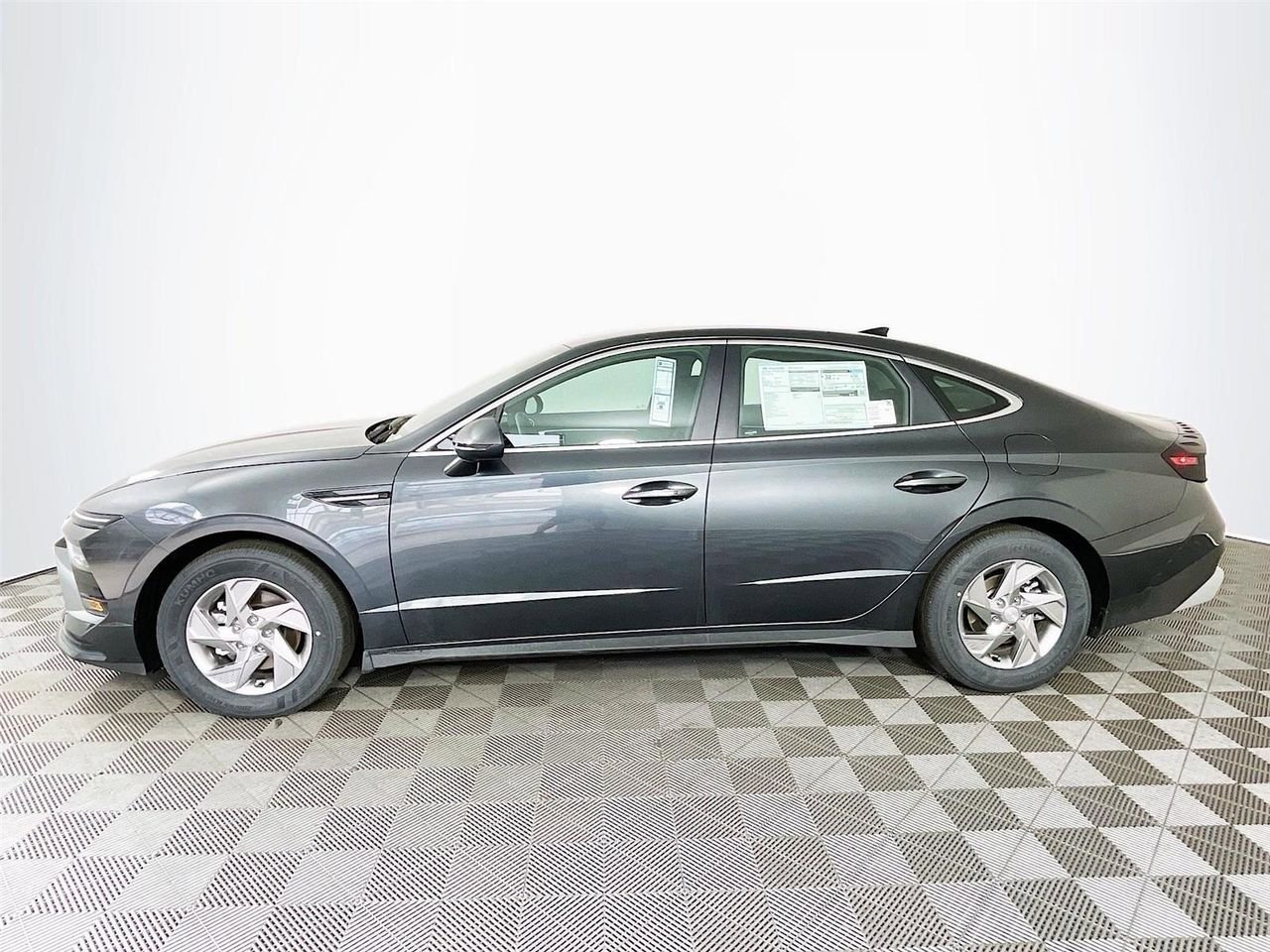 New 2026 Hyundai Sonata SE FWD image 4