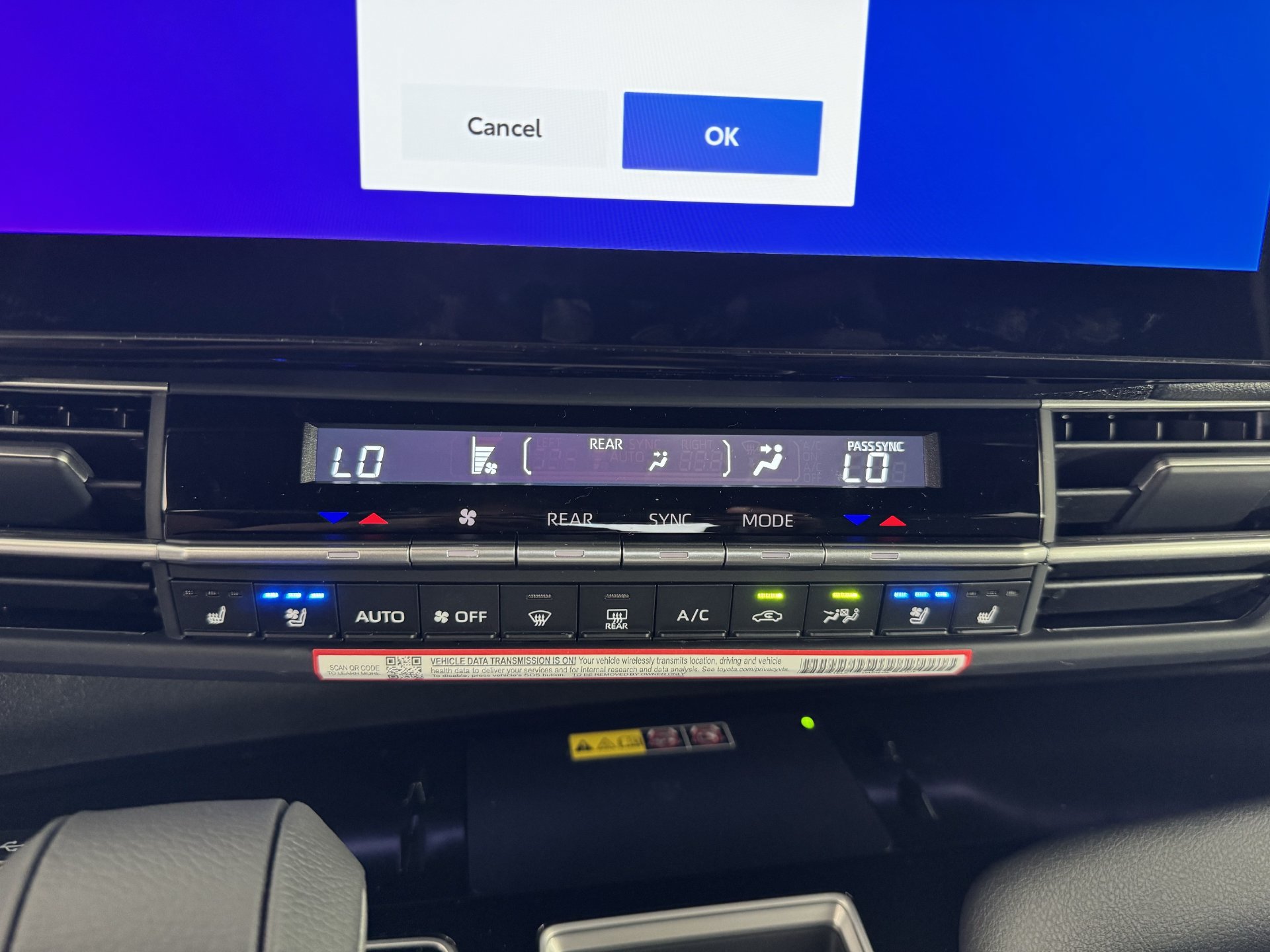 New 2026 Toyota Sienna Limited FWD image 3