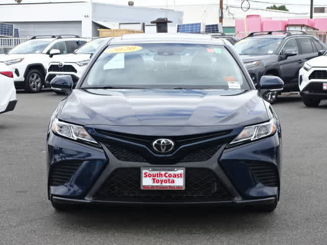 Used 2020 Toyota Camry SE w/ Convenience Package FWD image 3
