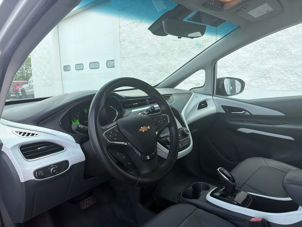 Used 2020 Chevrolet Bolt Premier FWD image 9