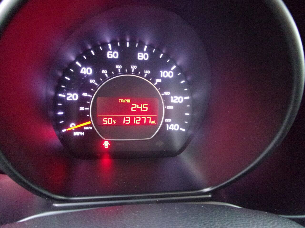 Used 2015 Kia Soul Base 4dr Crossover 6M image 26