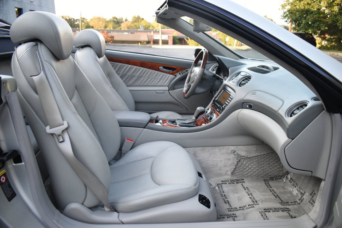 Used 2005 Mercedes-Benz SL 600 image 26