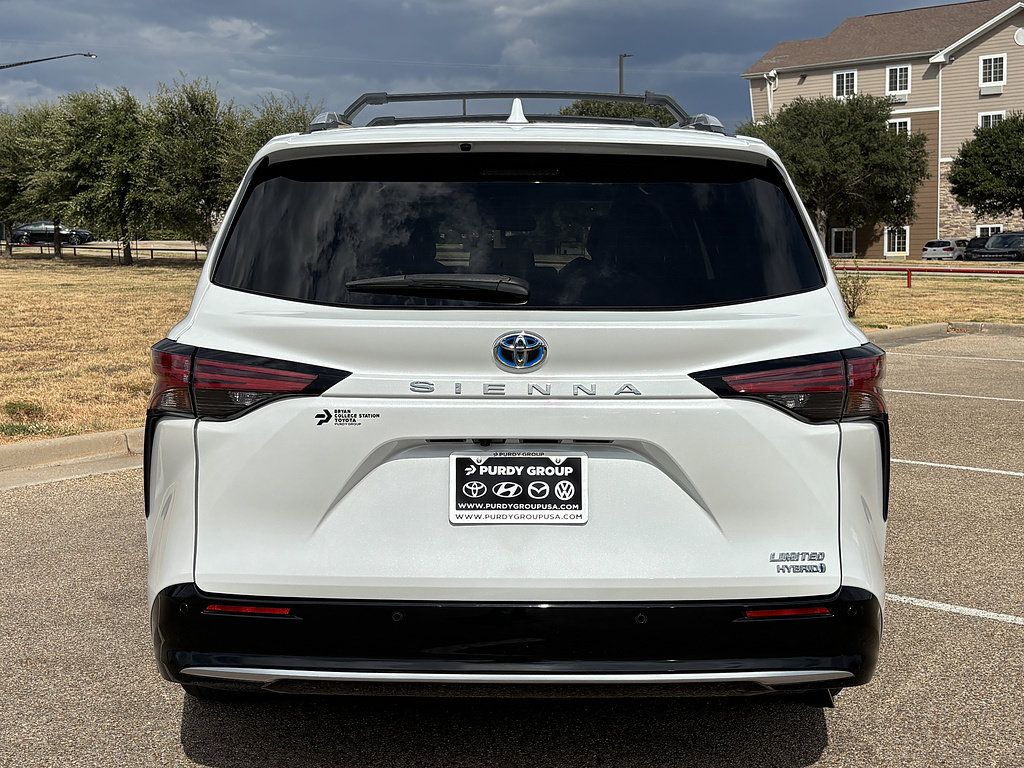 Certified 2023 Toyota Sienna Limited FWD image 23