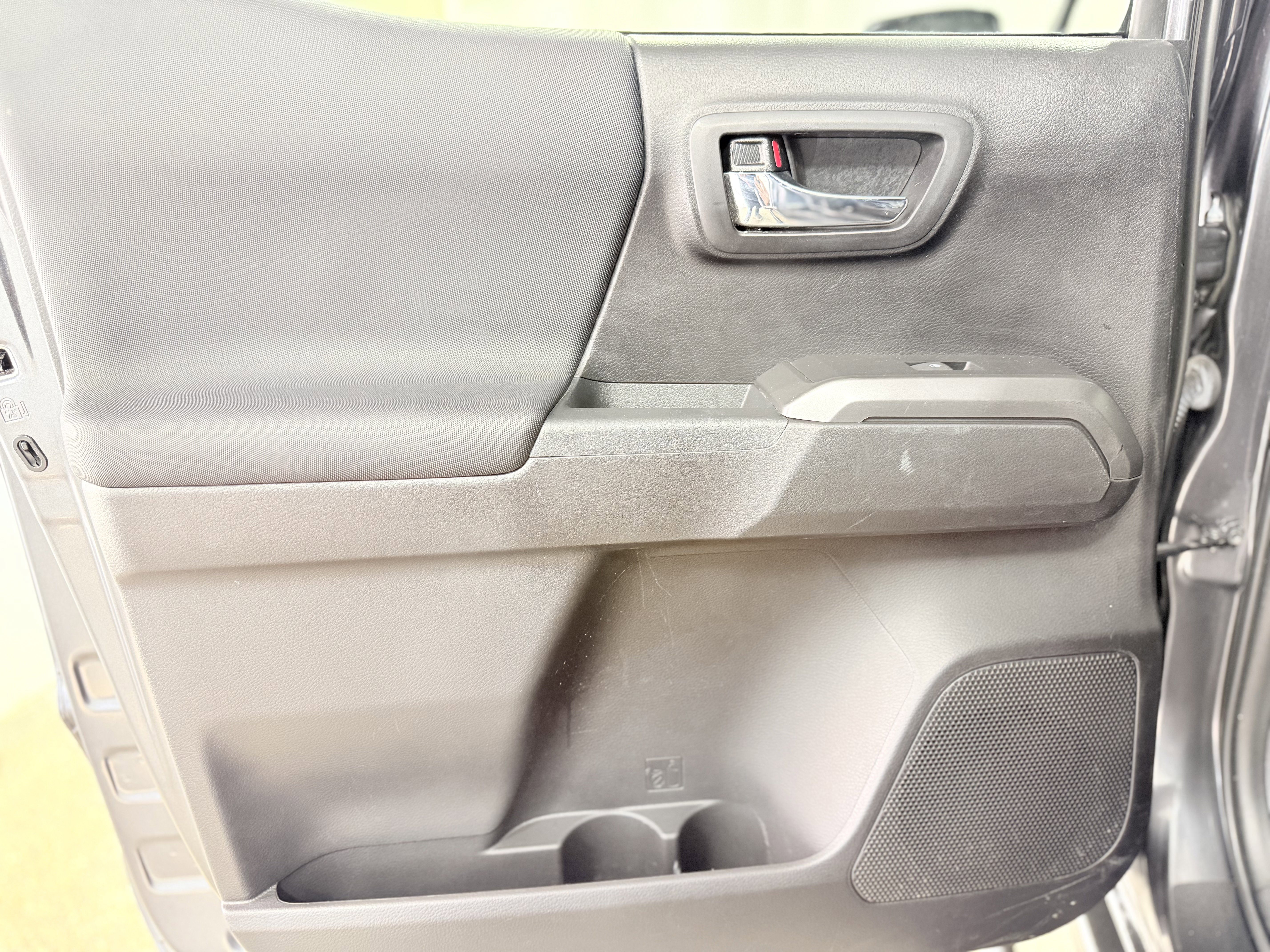 Used 2021 Toyota Tacoma TRD Off-Road w/ Technology Package image 24