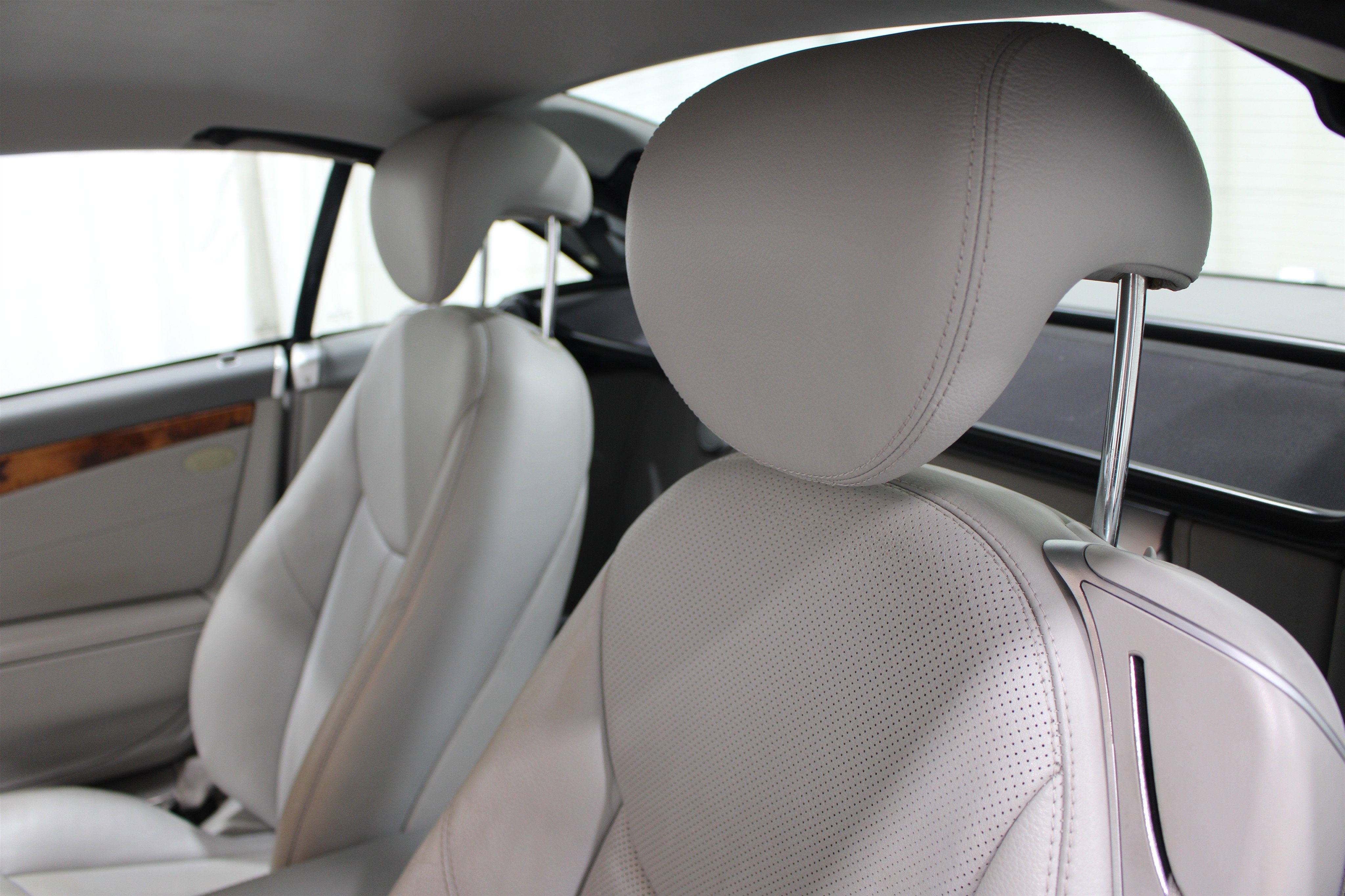 Used 2007 Mercedes-Benz SL 550 image 4