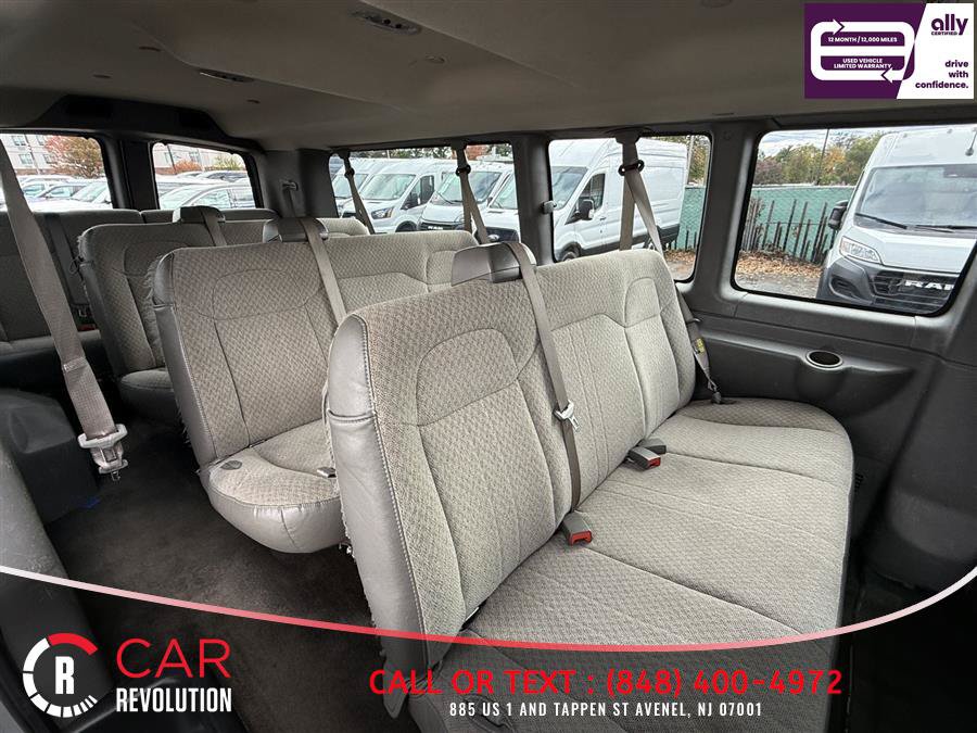 Used 2017 Chevrolet Express 3500 LT w/ LT Preferred Equipment Group RWD image 9