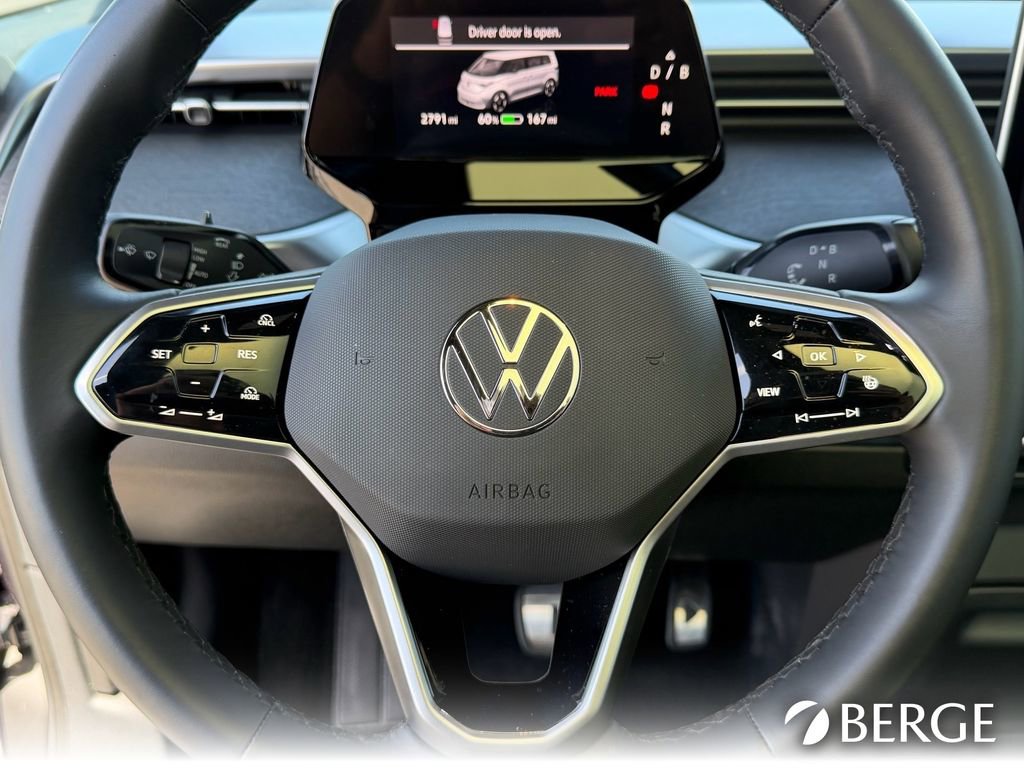 Used 2025 Volkswagen ID. Buzz Pro S Plus RWD image 32