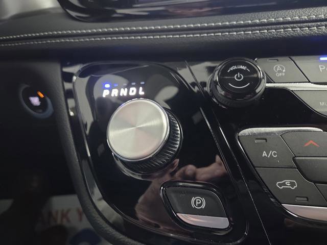 New 2026 Chrysler Pacifica Select image 20