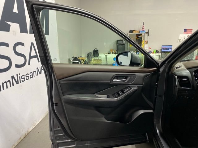 Certified 2023 Nissan Rogue SL w/ SL Premium Package AWD/4WD image 9