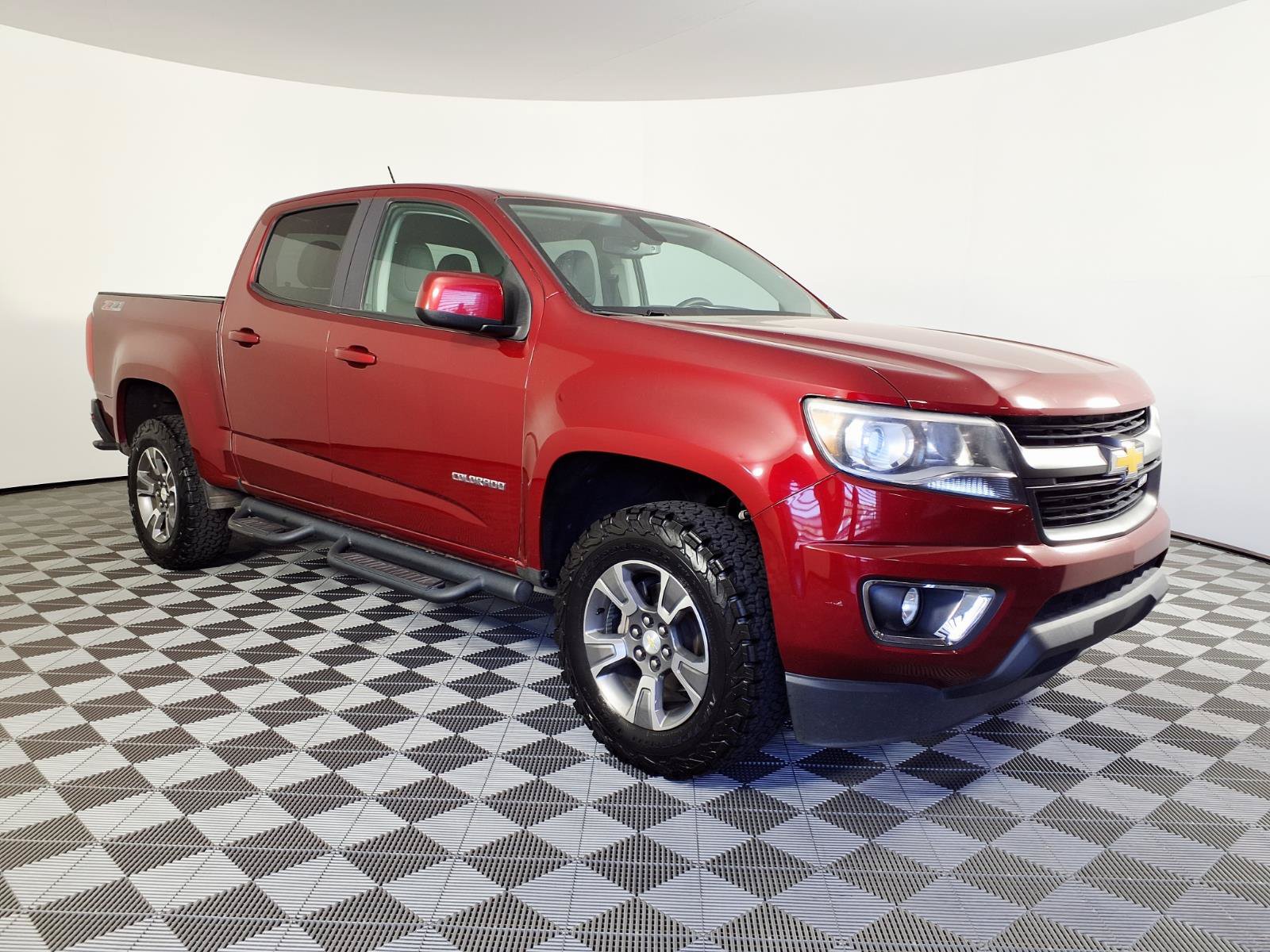 Used 2017 Chevrolet Colorado Z71 AWD/4WD image 3