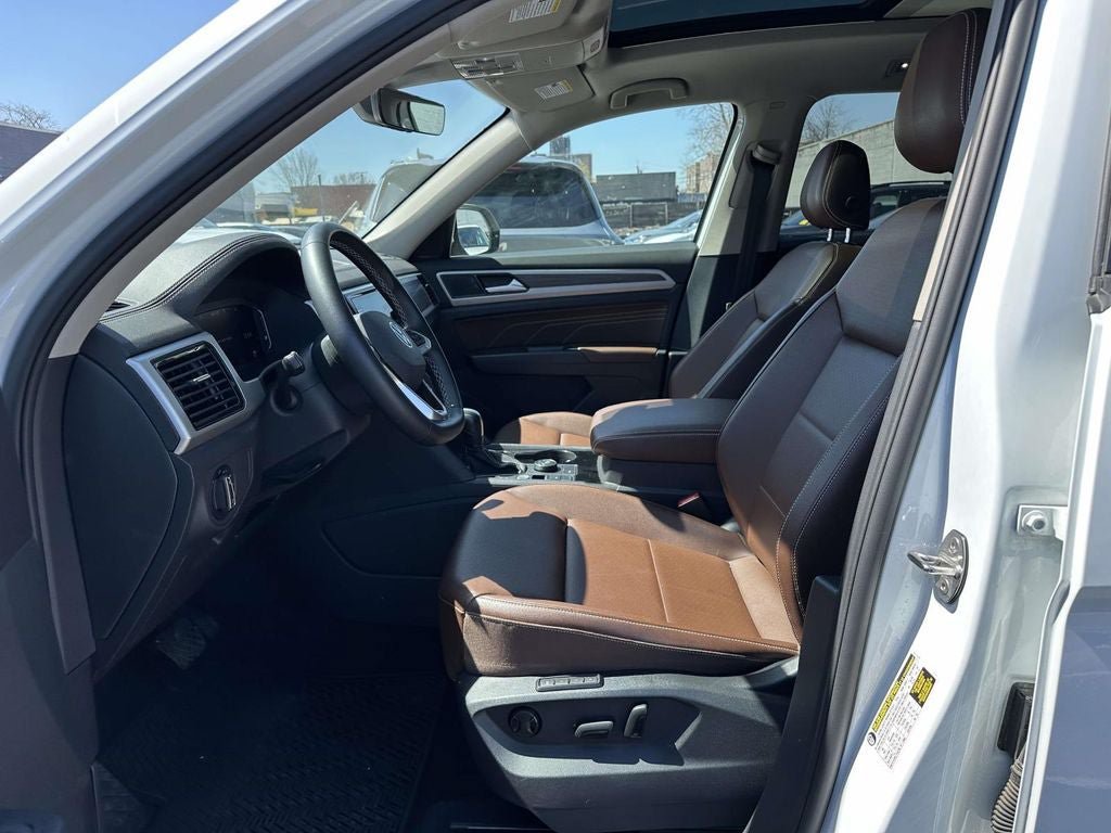 Used 2022 Volkswagen Atlas SEL AWD/4WD image 14