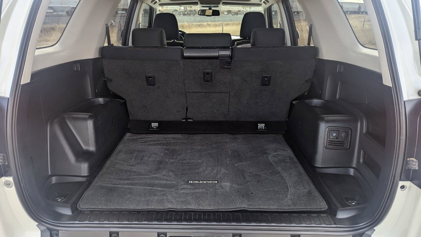 Used 2010 Toyota 4Runner SR5 image 16