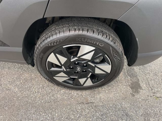 Certified 2024 Hyundai Kona SEL AWD/4WD image 11
