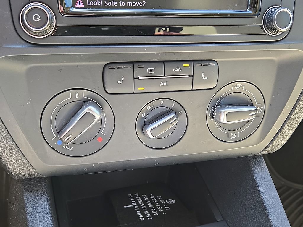 Used 2017 Volkswagen Jetta SE FWD image 27