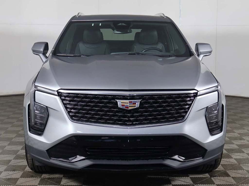 Used 2024 Cadillac XT4 Premium Luxury image 9
