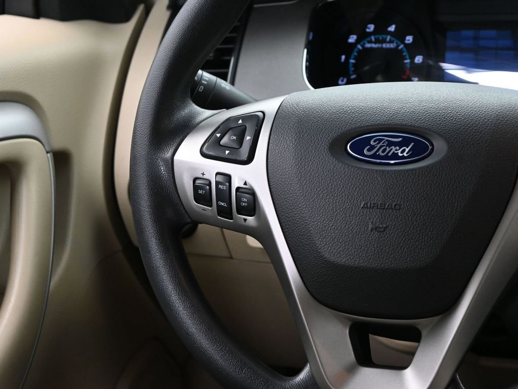 Used 2017 Ford Taurus SE image 25