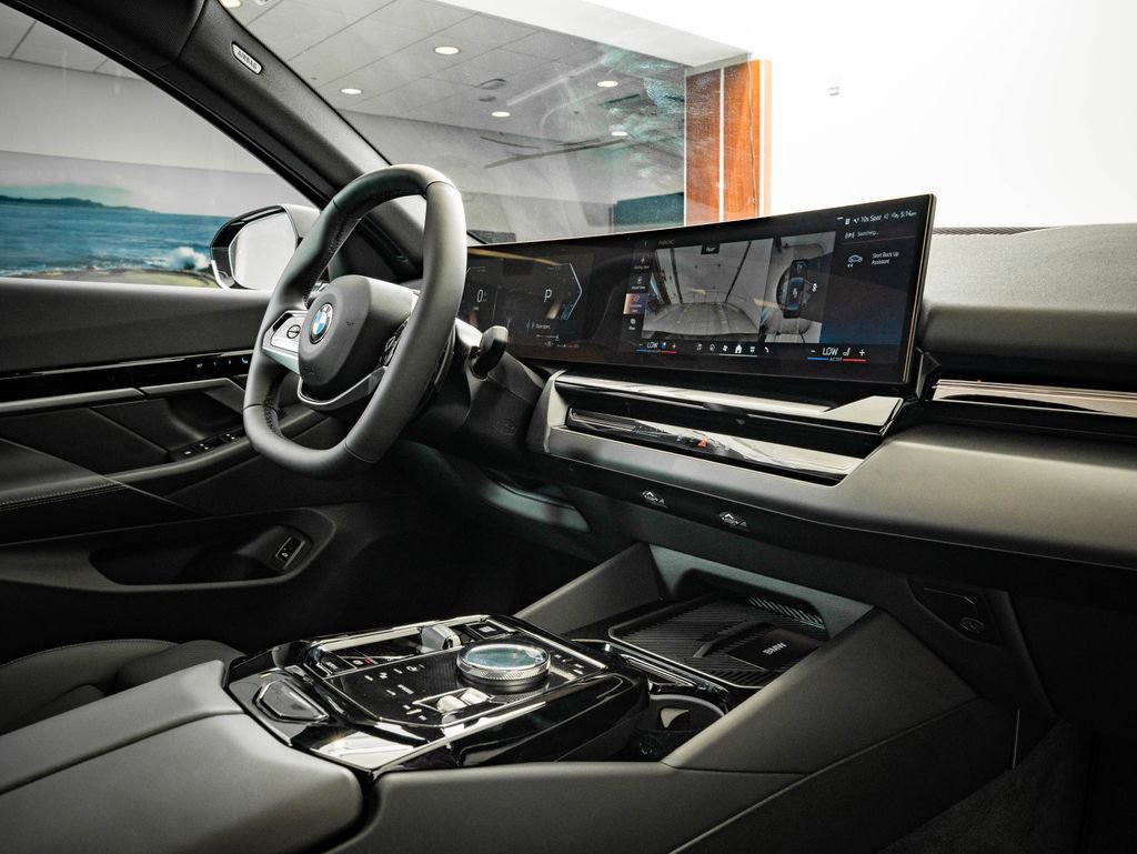 Certified 2025 BMW 530i xDrive AWD/4WD image 49