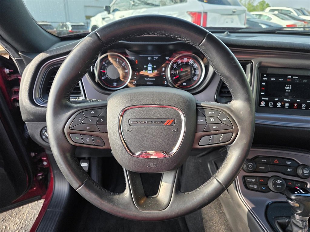 Used 2023 Dodge Challenger SXT image 16