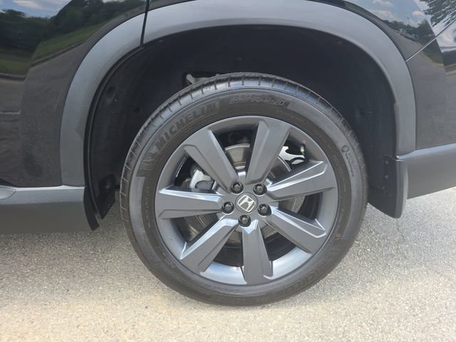 Used 2025 Honda Pilot Sport image 33