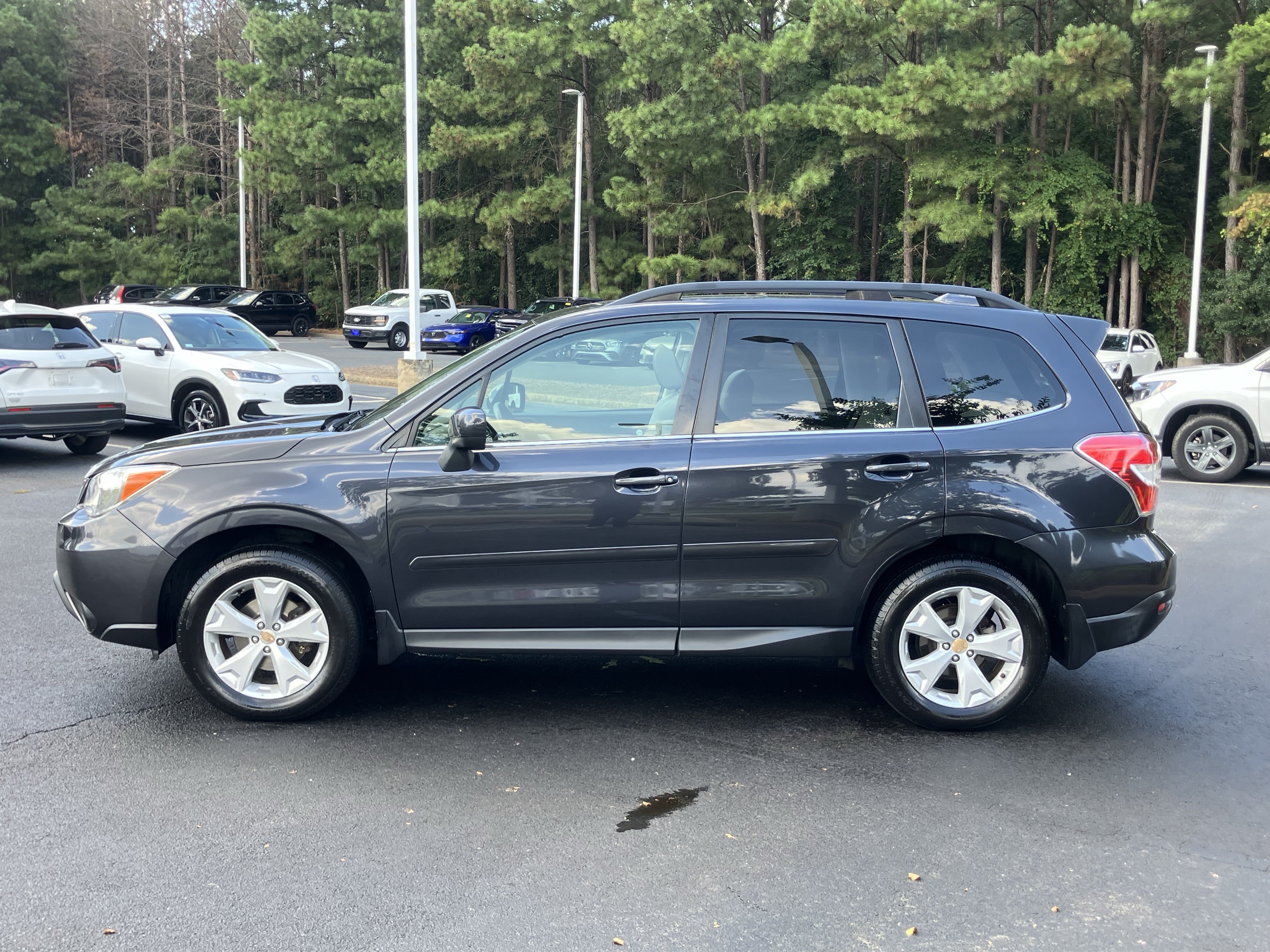 Used 2016 Subaru Forester 2.5i Limited AWD/4WD image 7