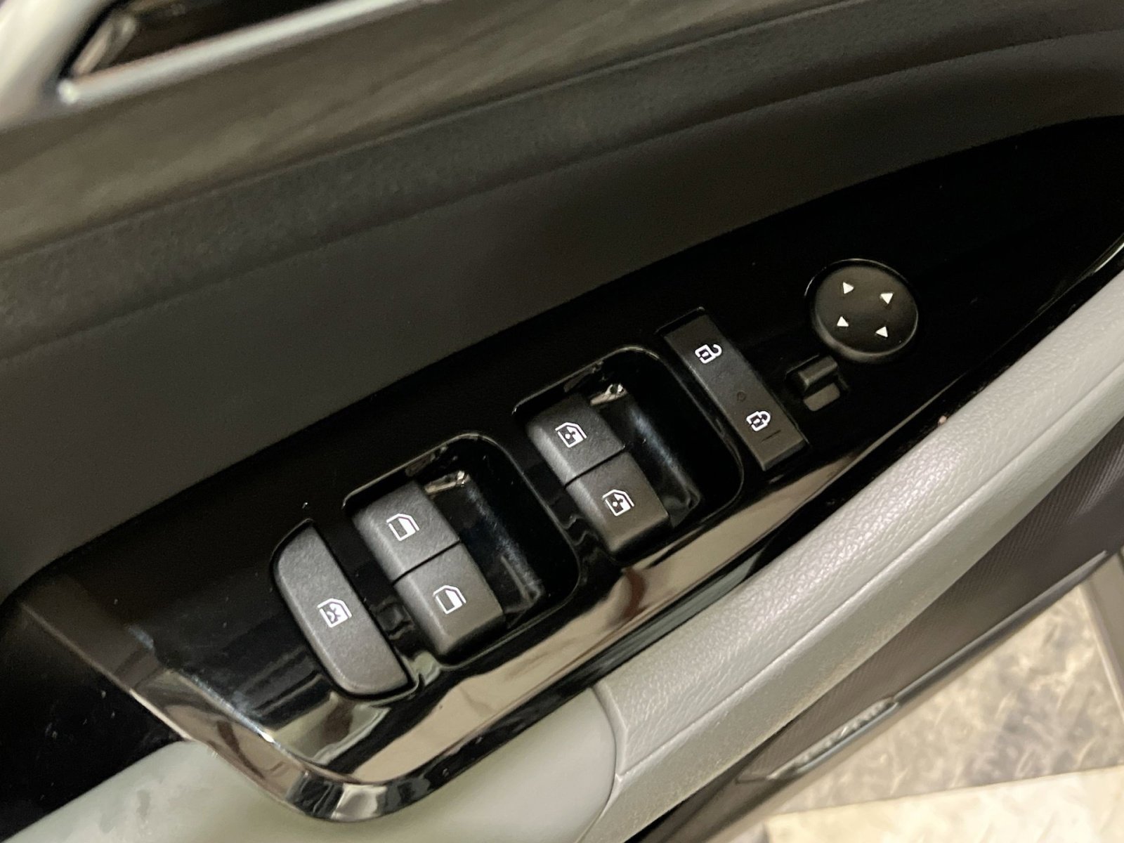 Used 2023 Kia Sportage X-Pro image 32