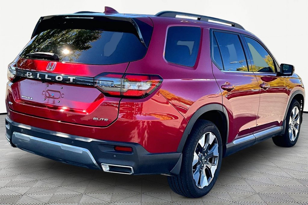 Certified 2026 Honda Pilot Elite image 5