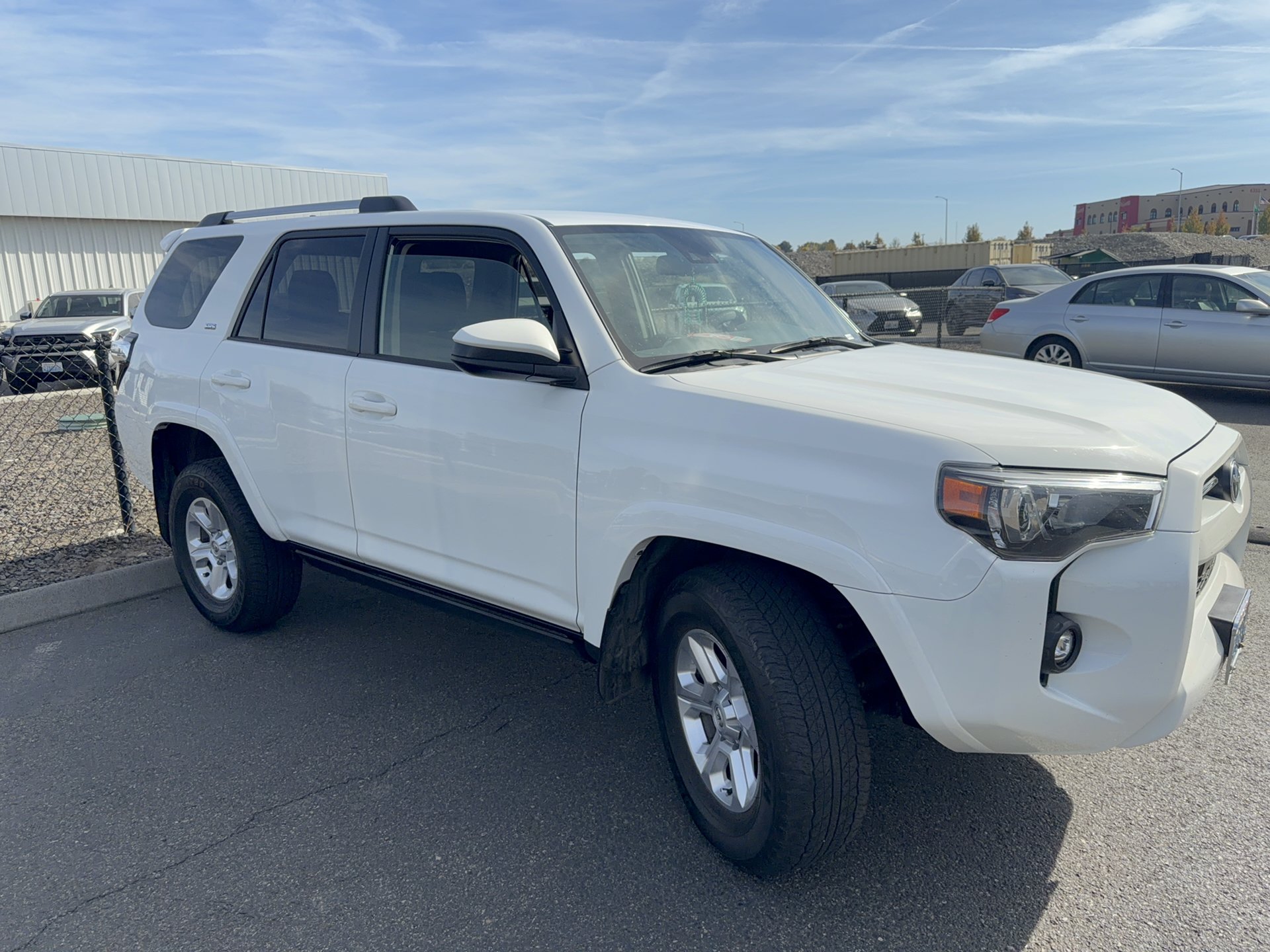 Used 2022 Toyota 4Runner SR5 AWD/4WD image 9
