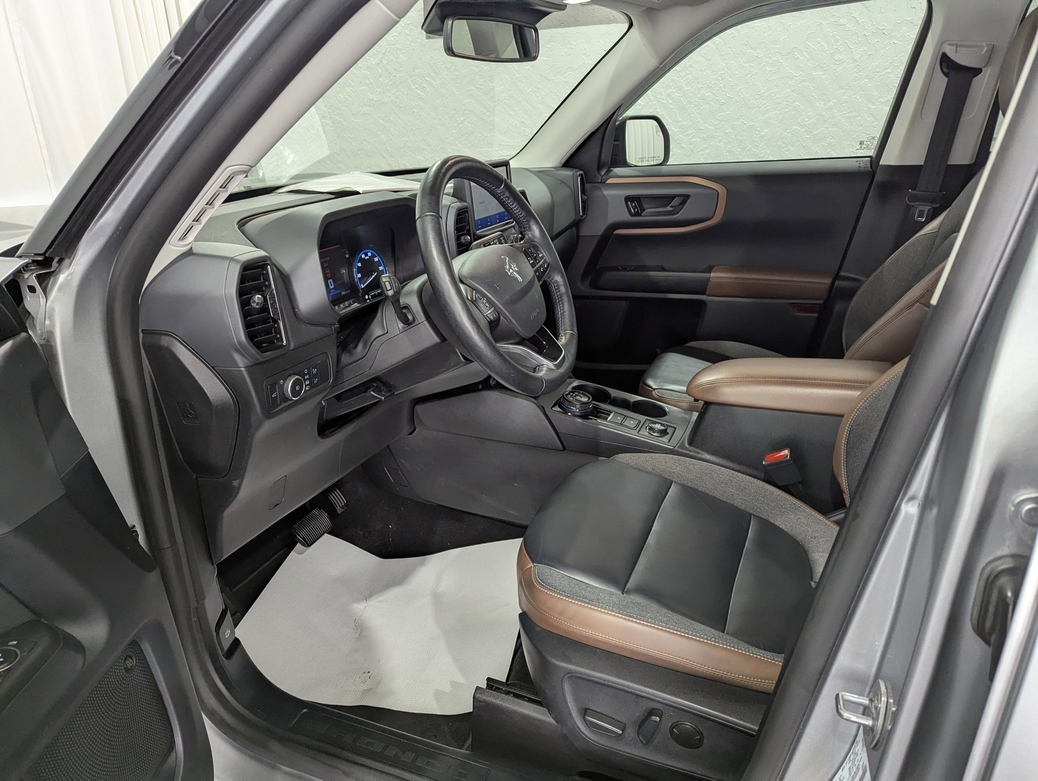 Used 2022 Ford Bronco Sport Outer Banks w/ Tech Package AWD/4WD image 15