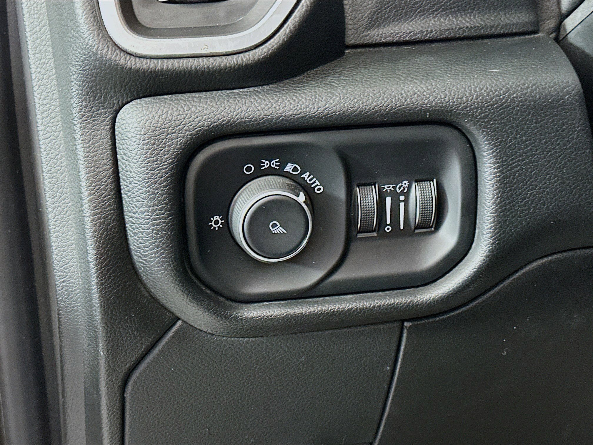 Used 2019 RAM 2500 Big Horn AWD/4WD image 16