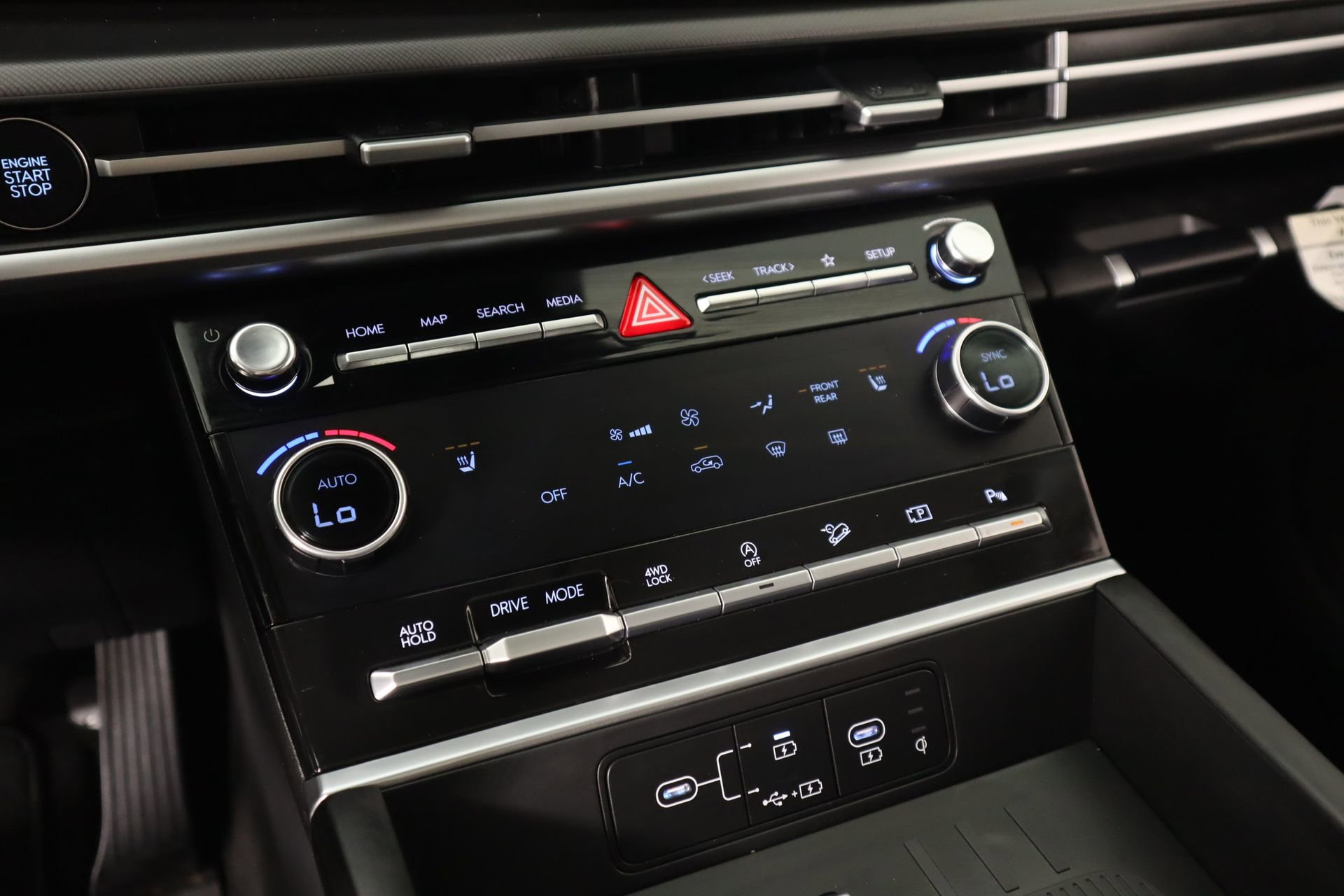 Certified 2025 Hyundai Santa Fe XRT image 8