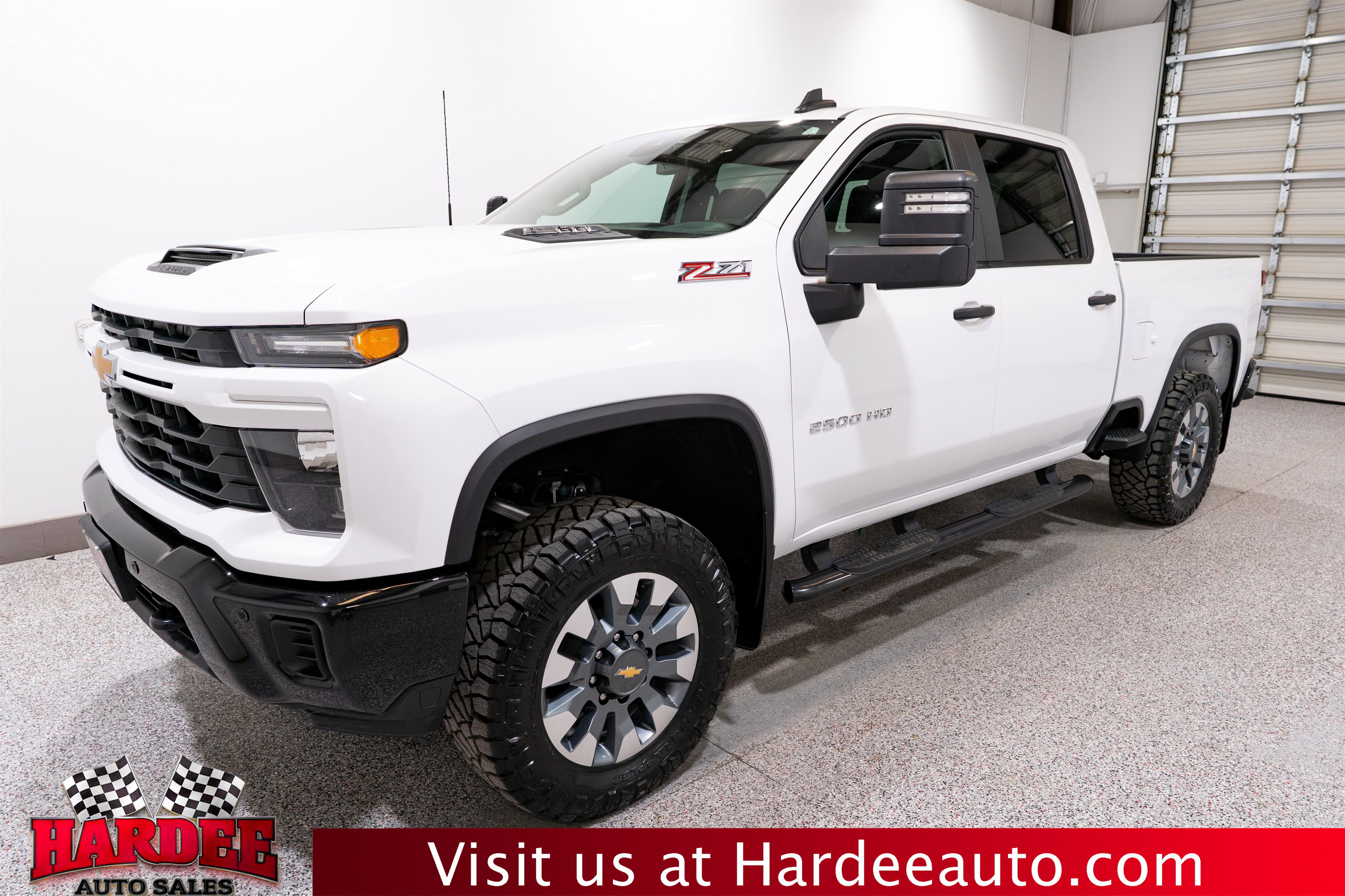 Used 2025 Chevrolet Silverado 2500 Custom w/ Custom Value Package AWD/4WD image 2