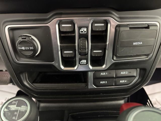 Used 2023 Jeep Wrangler Unlimited Sahara w/ Cold Weather Group image 27