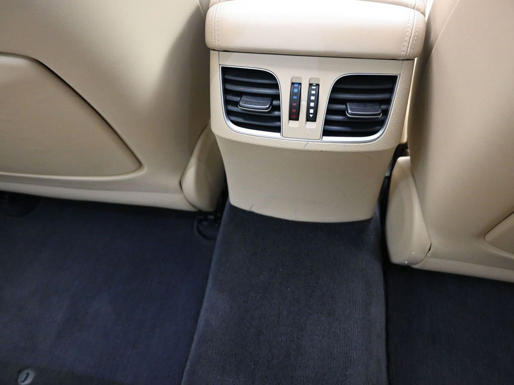 Used 2018 Genesis G80 3.8 w/ Option Group 03 image 21