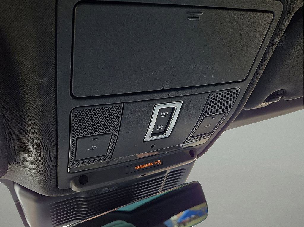 Used 2022 Land Rover Range Rover Evoque R-Dynamic S image 29