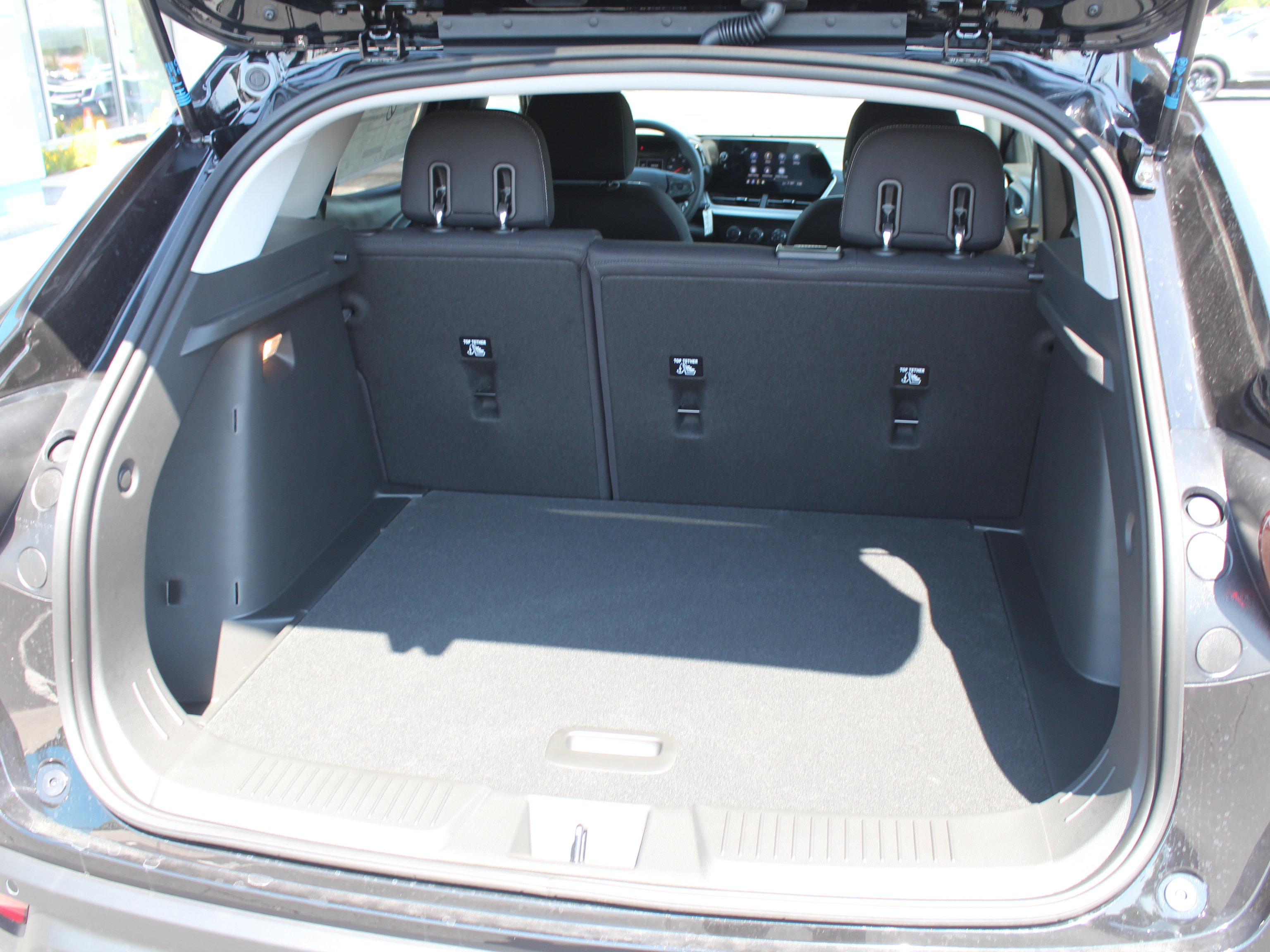 New 2026 Chevrolet Trax LS w/ LS Convenience Package FWD image 14