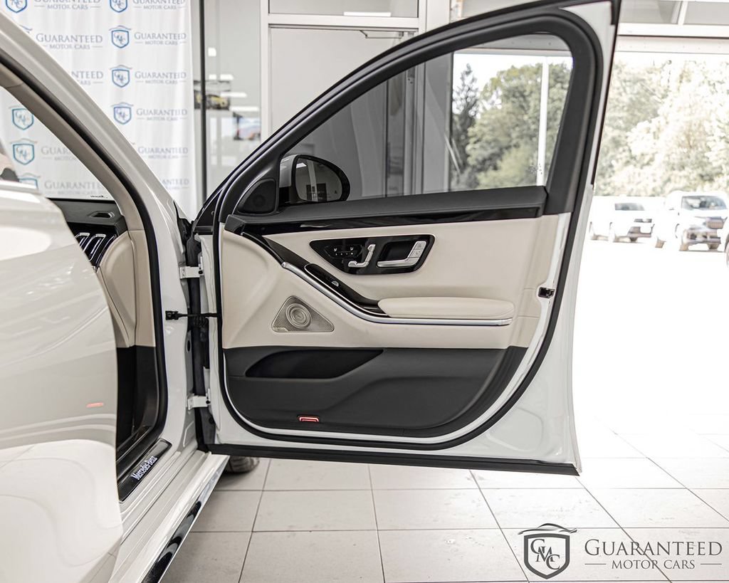 Used 2023 Mercedes-Benz S 500 4MATIC w/ AMG Line image 40