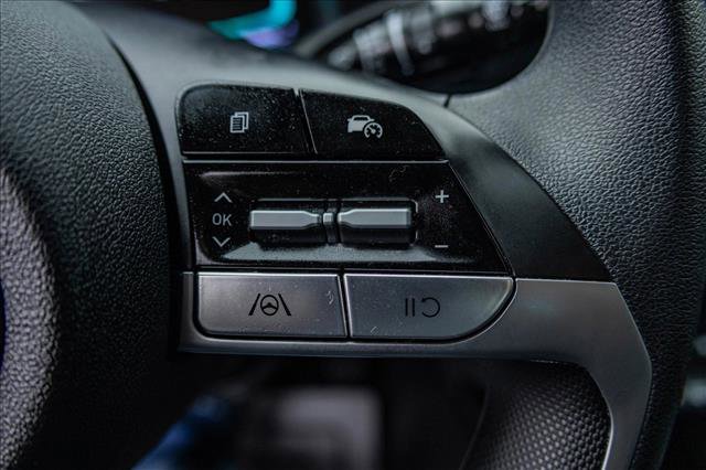 Certified 2025 Hyundai Elantra Blue image 16