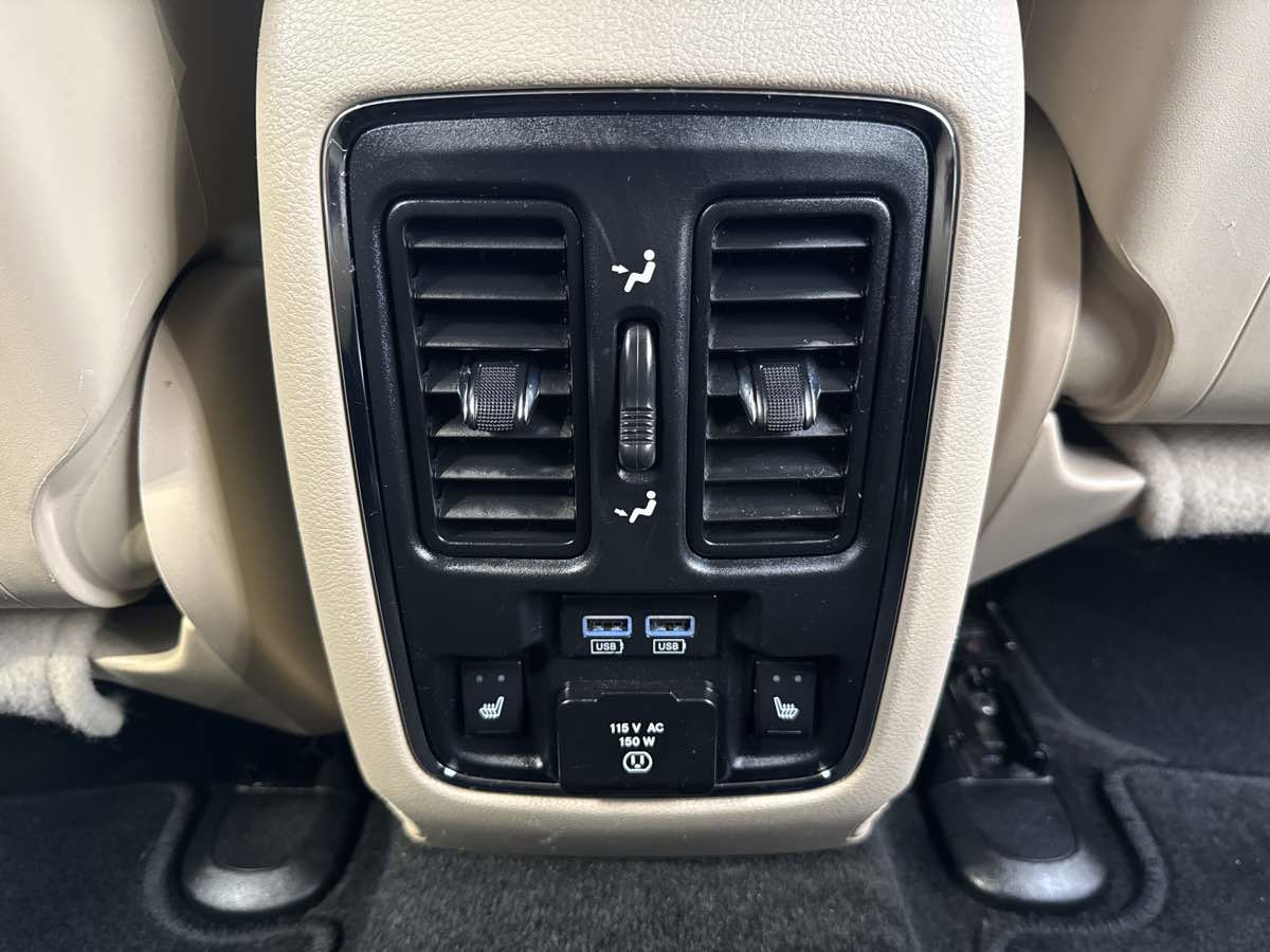Used 2015 Jeep Grand Cherokee Limited RWD image 24