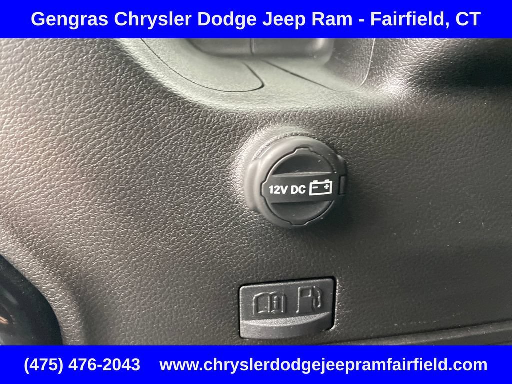 Used 2024 Jeep Wrangler Unlimited AWD/4WD image 32
