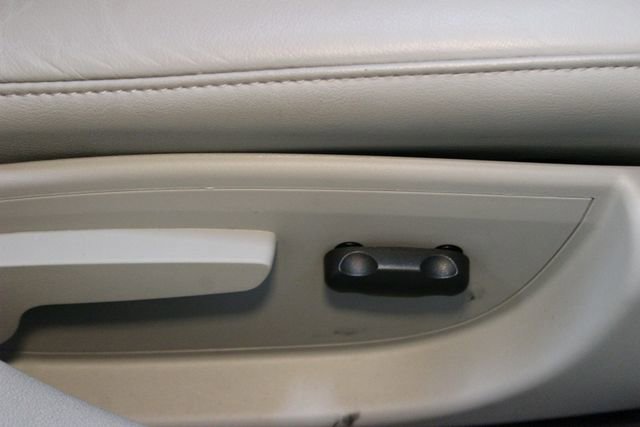 Used 2013 Chevrolet Impala LTZ FWD image 12