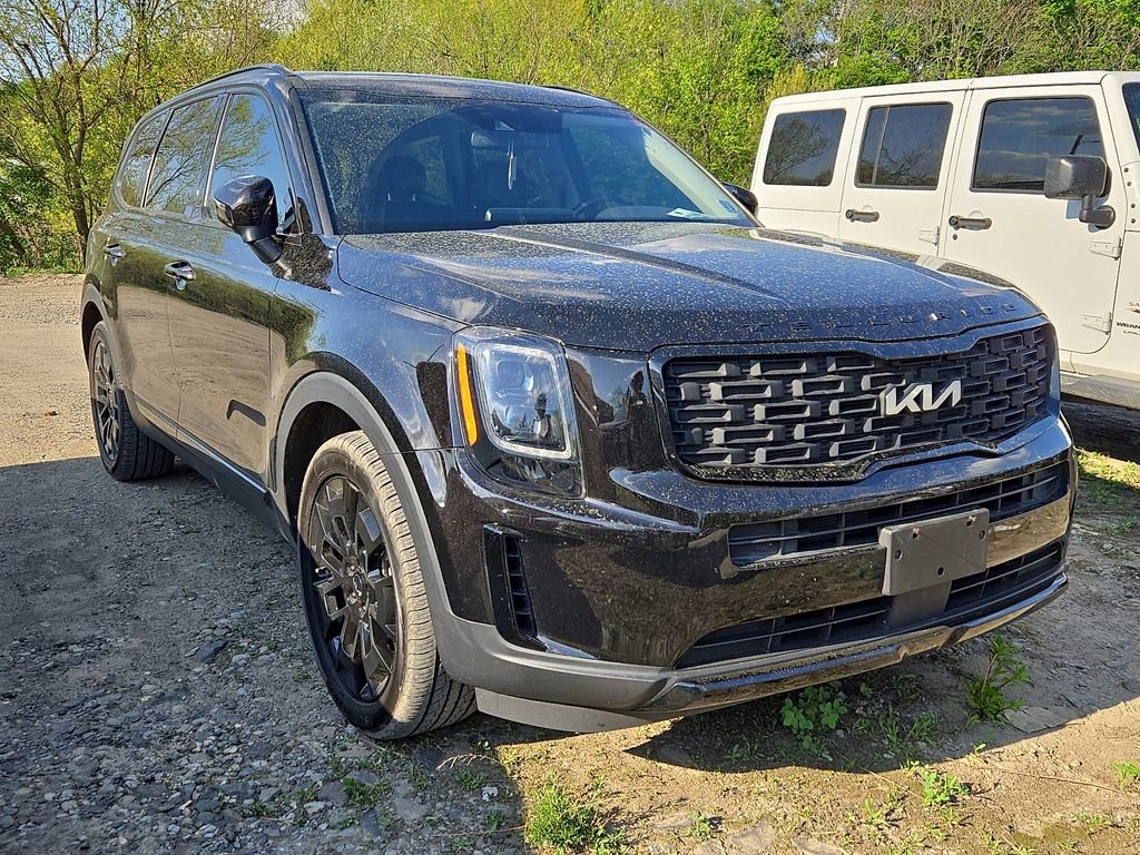 Used 2022 Kia Telluride EX w/ EX Premium Package image 3