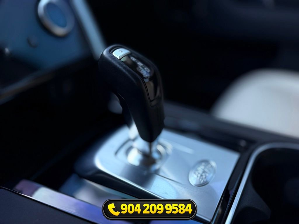 Used 2023 Land Rover Discovery Sport S image 19