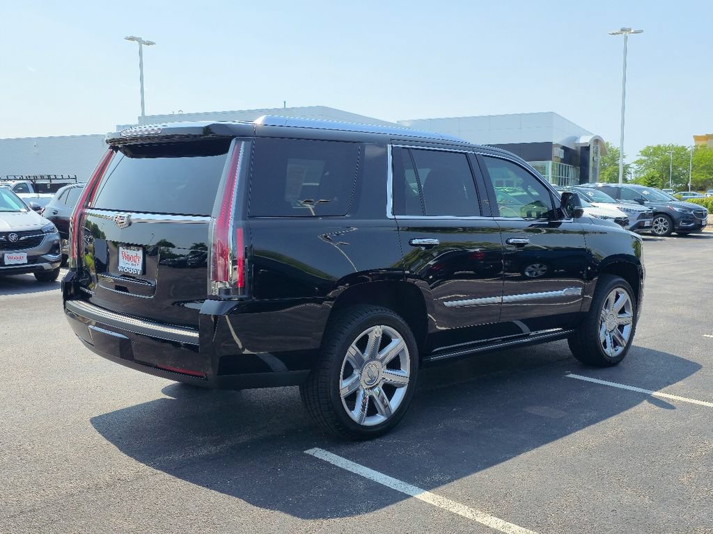 Certified 2020 Cadillac Escalade Premium Luxury AWD/4WD image 6