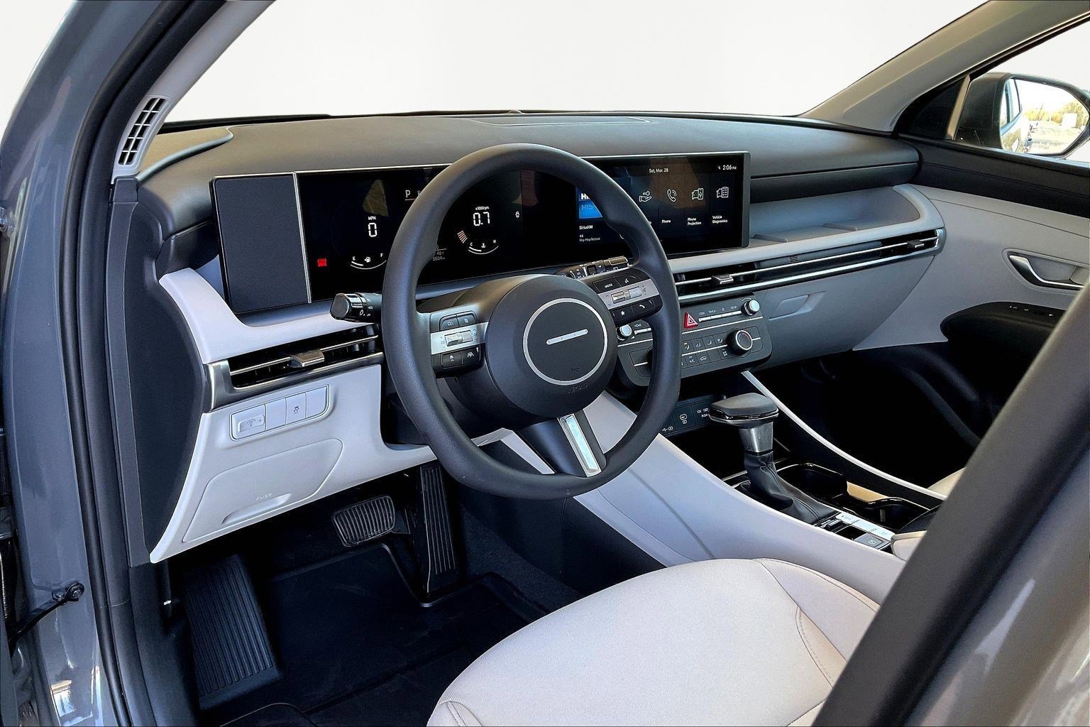 Used 2026 Hyundai Tucson SE image 16